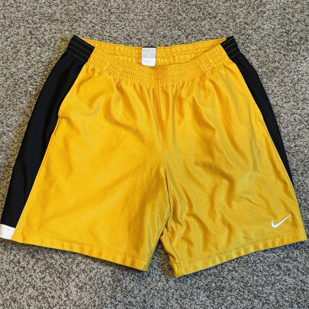 Nike Dazzle Basketball Shorts Mens XL Yellow Black Baggy Shinny Y2K Swoosh Gym